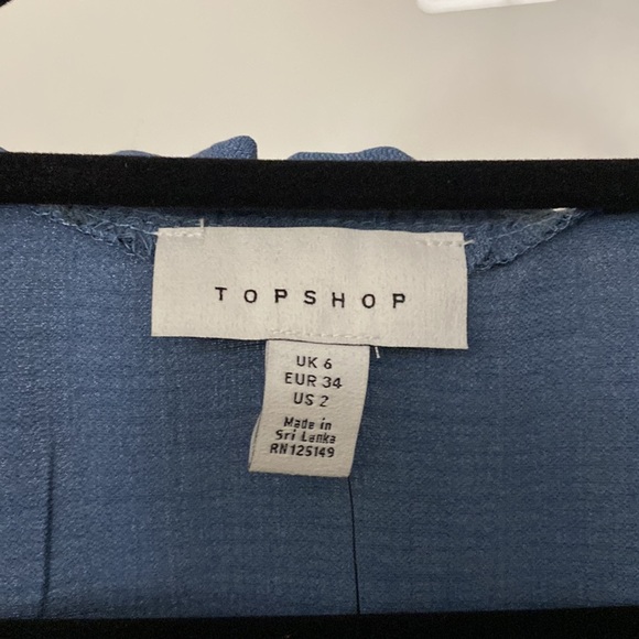 NWT Topshop Morgan Ruffle Trim Peplum Top Blue Size 2 - Picture 2 of 8
